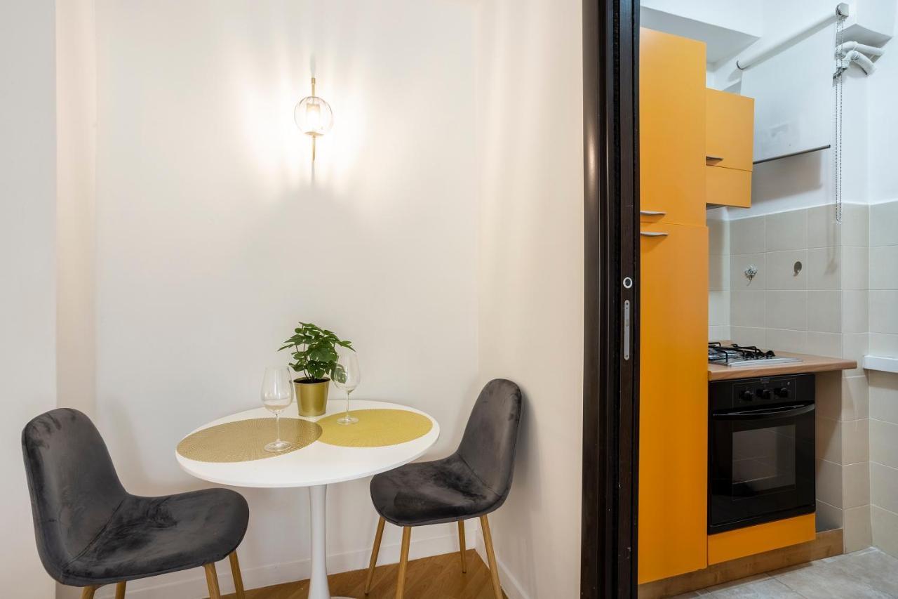 Re Di Roma - Charme Apartment Екстер'єр фото