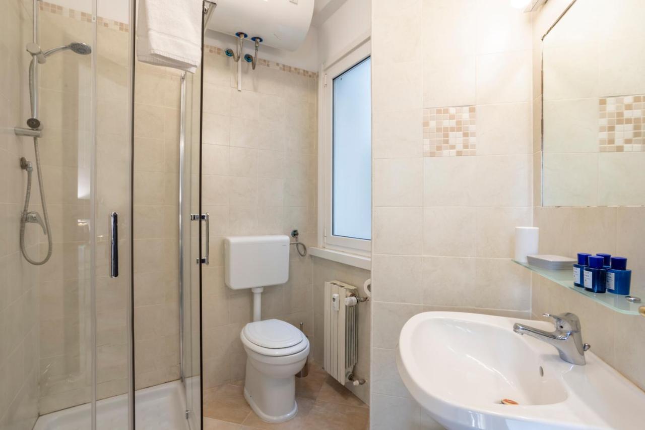 Re Di Roma - Charme Apartment Екстер'єр фото