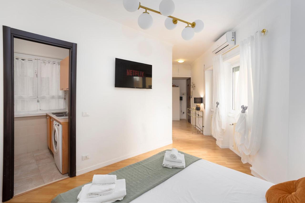 Re Di Roma - Charme Apartment Екстер'єр фото